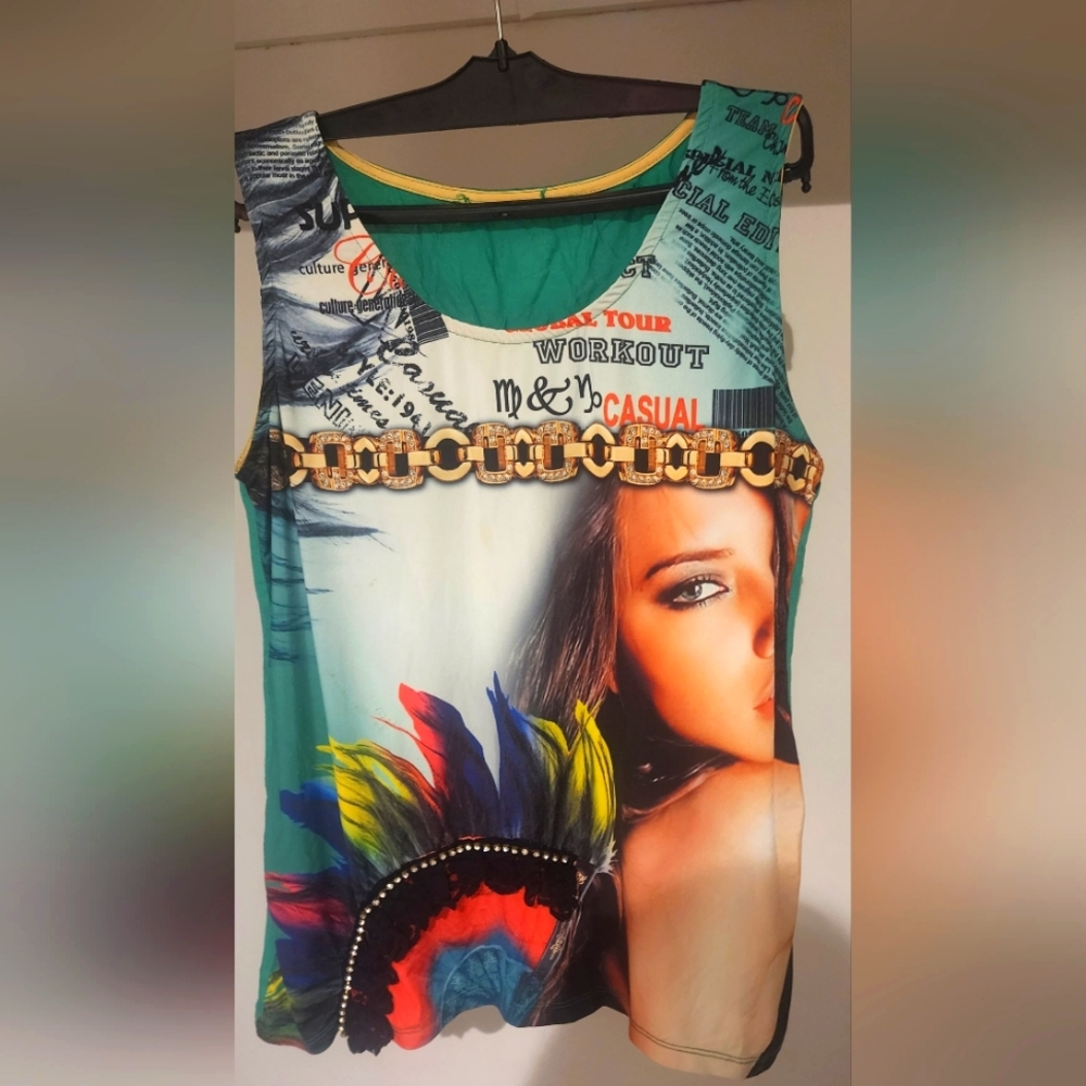 Outstanding print summer Top